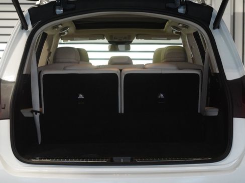 Used 2023 Mercedes-Benz GLS 580 4MATIC image 32