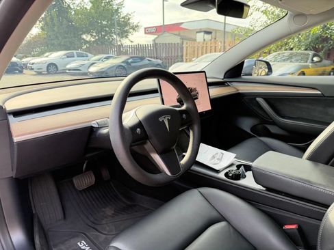 Used 2022 Tesla Model 3 Long Range AWD/4WD image 13