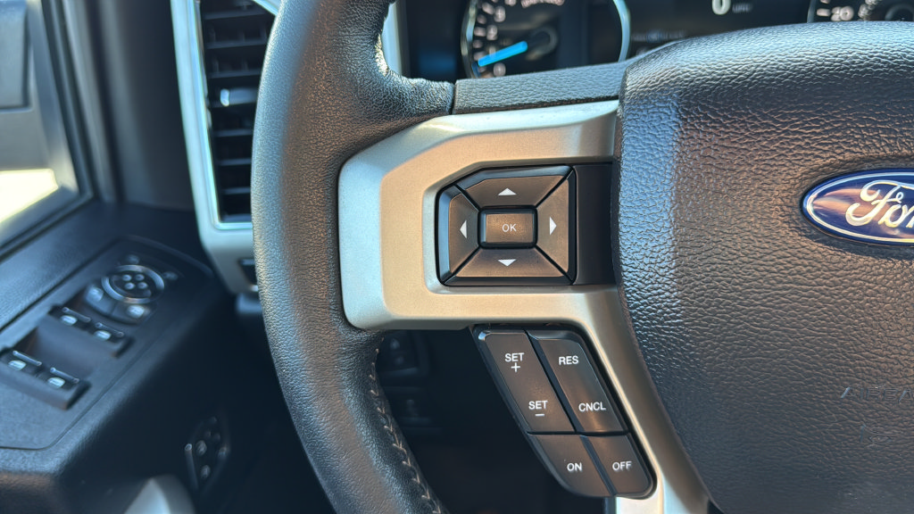Certified 2019 Ford F150 Lariat w/ Equipment Group 502A Luxury AWD/4WD image 23