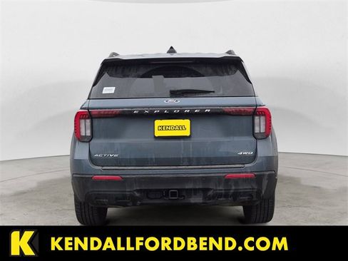 Used 2025 Ford Explorer Active image 4