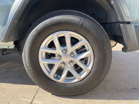 Used 2023 Jeep Wrangler Sport S image 8