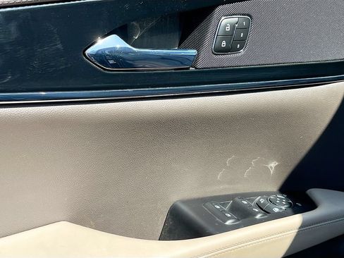 Used 2023 Lincoln Nautilus AWD w/ Premium Package image 18