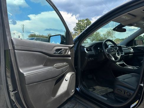 Used 2021 GMC Acadia SLT FWD image 4