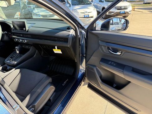 Certified 2025 Honda CR-V EX image 23