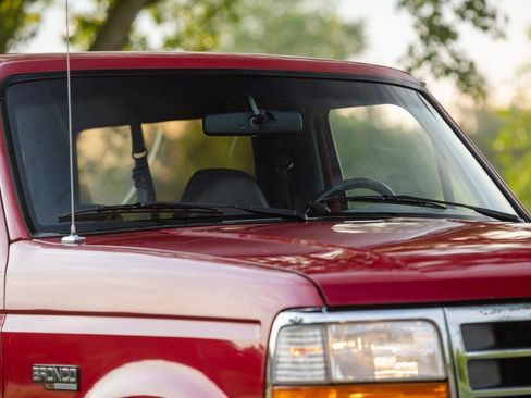 Used 1994 Ford Bronco XLT image 36