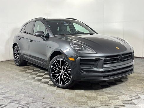 New 2026 Porsche Macan image 9