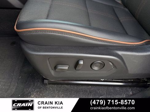 Used 2024 GMC Canyon AT4 AWD/4WD image 11