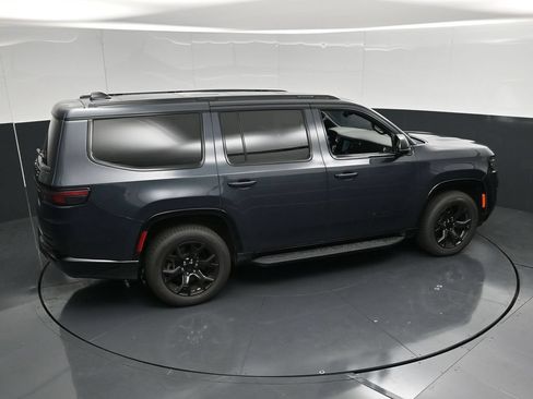 Used 2024 Jeep Wagoneer Series II AWD/4WD image 40