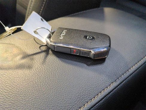 Used 2023 Kia Soul EX image 32