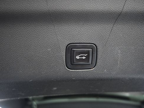 Certified 2022 Chevrolet Suburban Premier AWD/4WD image 34