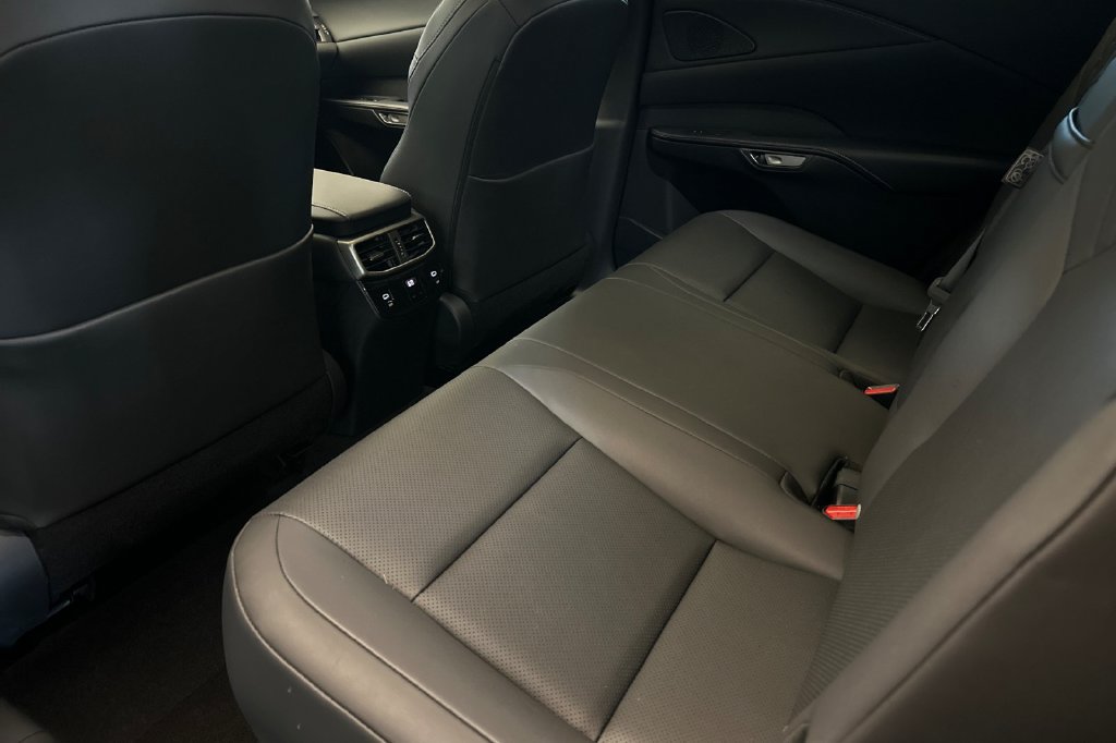 Certified 2025 Lexus RX 350 FWD w/ Accessory Package image 12