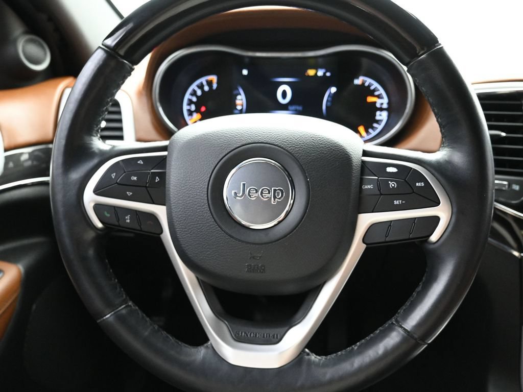 Used 2020 Jeep Grand Cherokee Overland w/ Interior Metal Package AWD/4WD image 13
