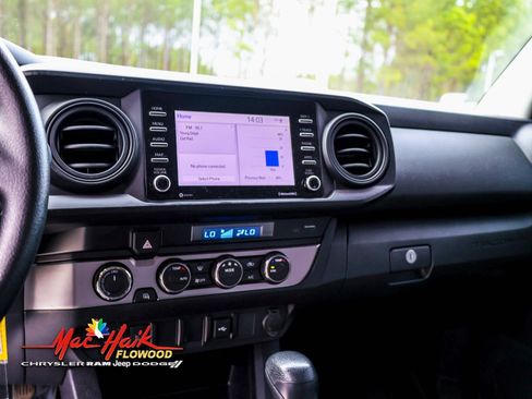 Used 2022 Toyota Tacoma SR image 18