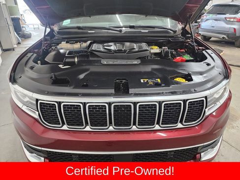 Certified 2024 Jeep Wagoneer Series II w/ Flexible Seating Group image 36