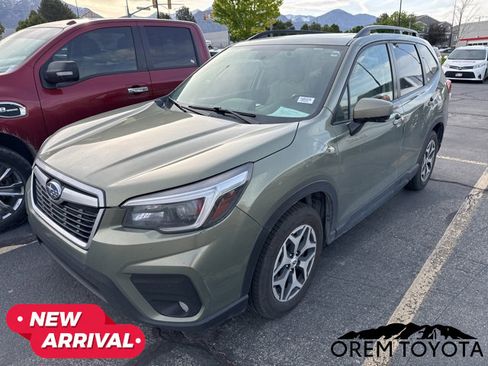 Used 2021 Subaru Forester Premium AWD/4WD image 4