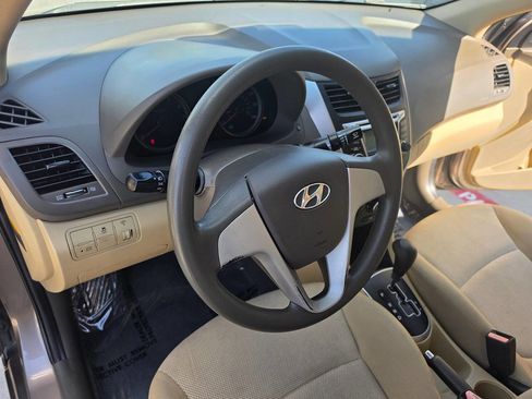 Used 2013 Hyundai Accent GLS image 34
