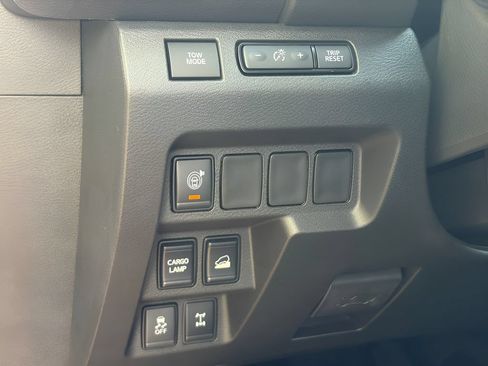 Used 2025 Nissan Frontier PRO-4X w/ Interior Protection Package AWD/4WD image 21