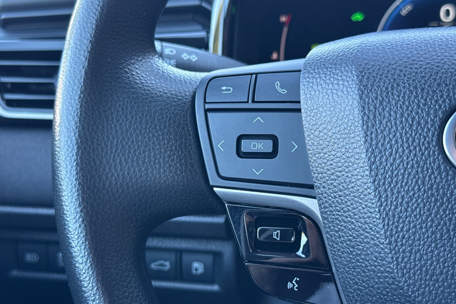 Certified 2025 Toyota Camry LE FWD image 28