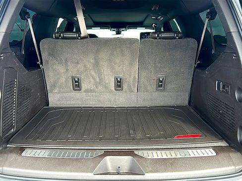 Used 2021 GMC Yukon XL Denali w/ Denali Premium Package RWD image 24