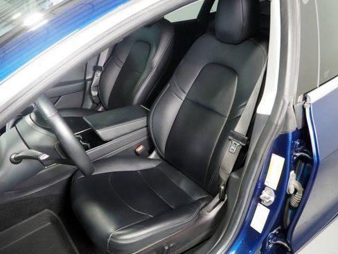 Used 2018 Tesla Model 3 Long Range image 14