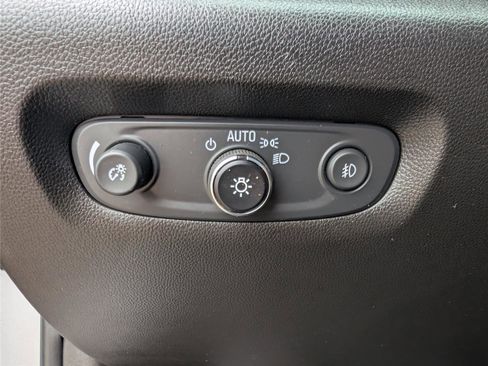 Used 2021 Chevrolet Traverse RS FWD image 28