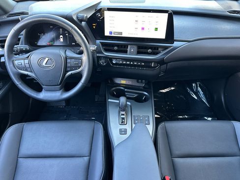 Certified 2025 Lexus UX 300h FWD w/ Accessory Package (Z2) image 16
