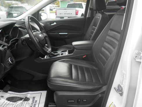 Used 2017 Ford Escape Titanium image 15