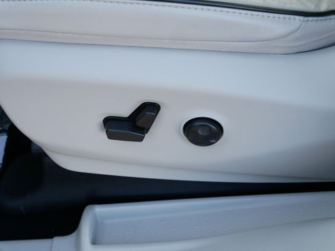 Used 2021 Chrysler Pacifica Limited image 20