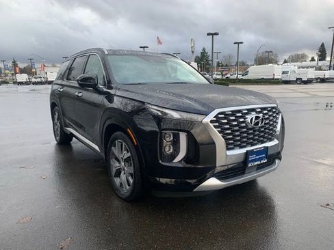 Used 2021 Hyundai Palisade Limited w/ Winter Package image 10