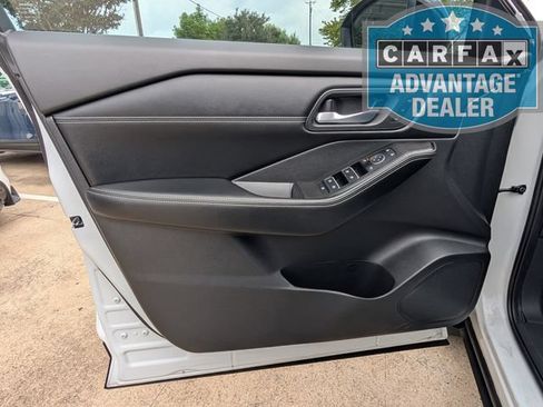 Used 2025 Nissan Rogue SL w/ SL Premium Package AWD/4WD image 16