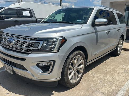 Used 2018 Ford Expedition Max Platinum RWD image 2