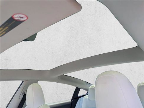 Used 2023 Tesla Model 3 Standard Range RWD image 16