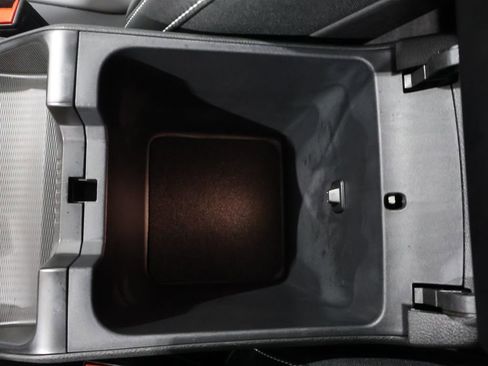 Used 2024 Jeep Grand Cherokee Limited image 33