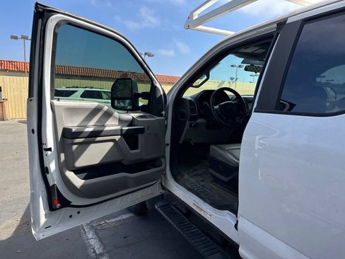 Used 2019 Ford F450 XL w/ XL Value Package RWD image 4