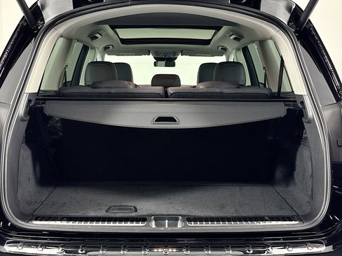 New 2026 Mercedes-Benz GLS 450 4MATIC image 23