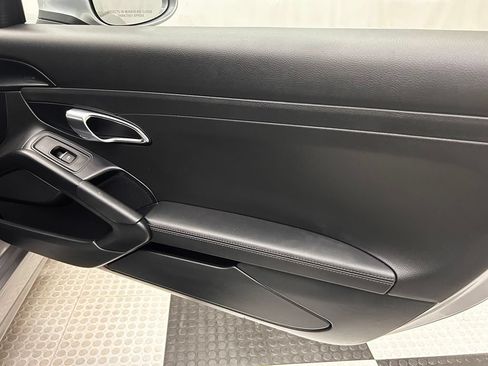 Used 2017 Porsche 718 Boxster S RWD image 15