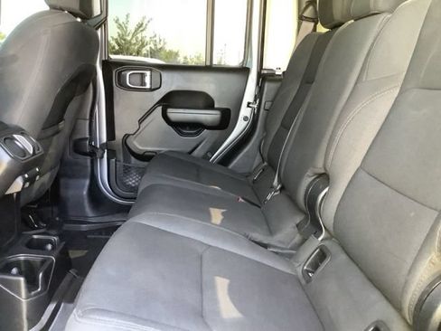 Used 2021 Jeep Gladiator Sport AWD/4WD image 20