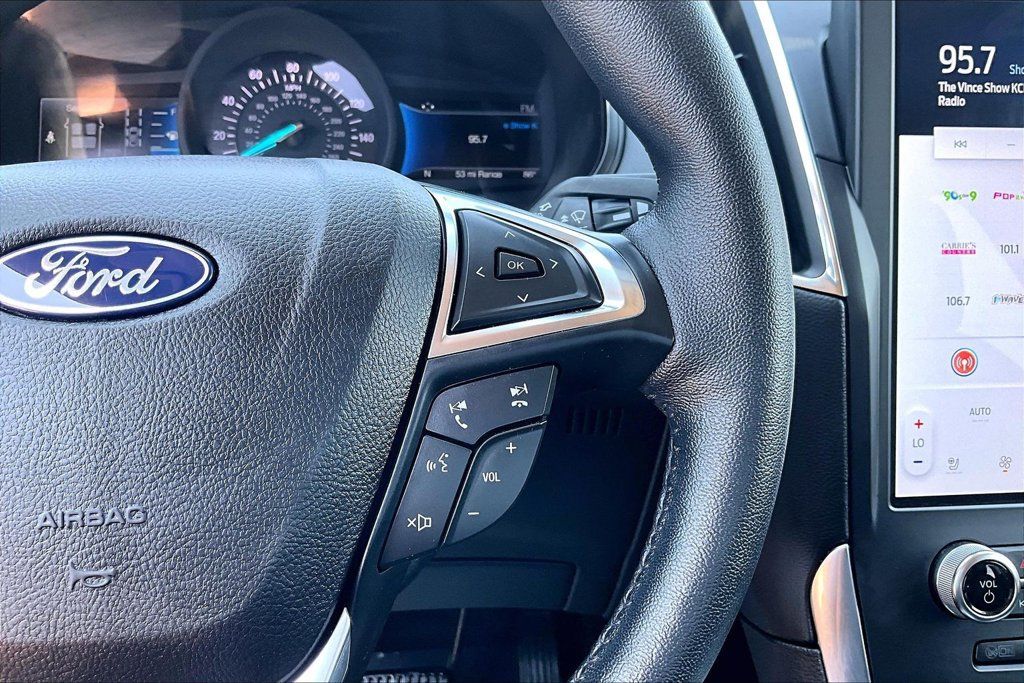 Certified 2024 Ford Edge Titanium AWD/4WD image 19