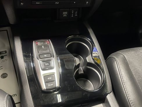Used 2018 Honda Pilot Elite image 12