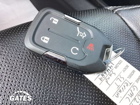 Used 2023 GMC Terrain SLT w/ Infotainment Package II AWD/4WD image 31