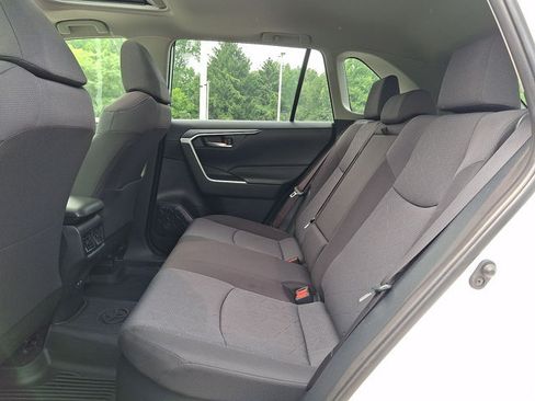 Used 2022 Toyota RAV4 XLE w/ Convenience Package AWD/4WD image 21