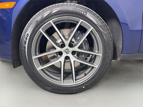 Certified 2026 Porsche Macan AWD/4WD image 11