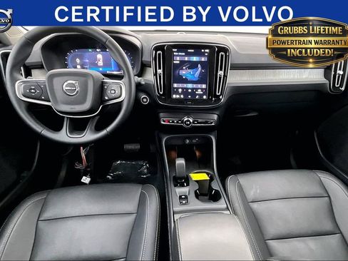 Certified 2025 Volvo XC40 B5 Core AWD/4WD image 18