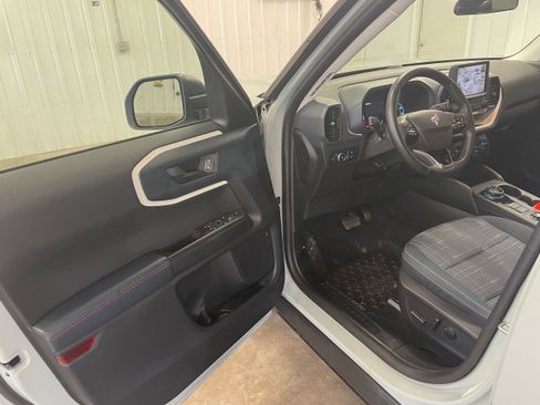 Used 2024 Ford Bronco Sport Heritage w/ Heritage Convenience Package image 8