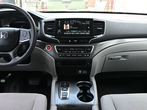 Used 2021 Honda Pilot EX image 11