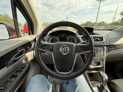 Used 2015 Buick Encore Convenience FWD image 22
