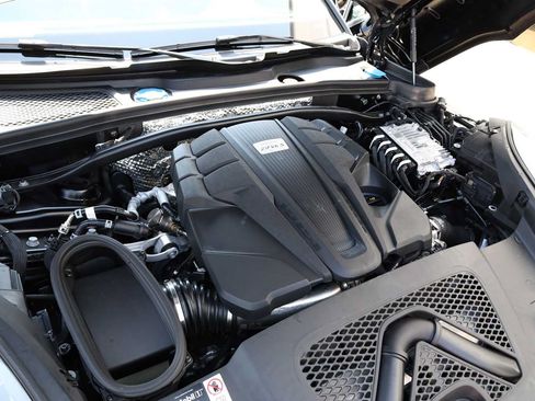 Used 2025 Porsche Macan S AWD/4WD image 52