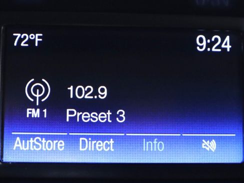 Used 2018 Ford Focus SE FWD image 16