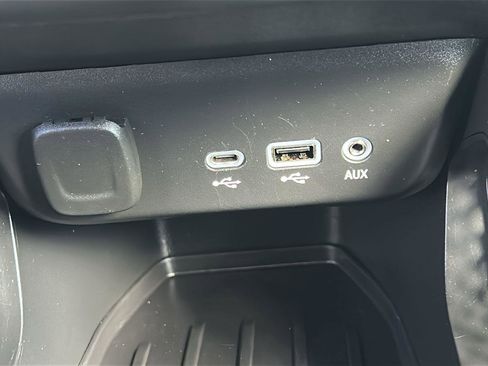 Used 2023 Chevrolet TrailBlazer LT w/ Convenience Package AWD/4WD image 25
