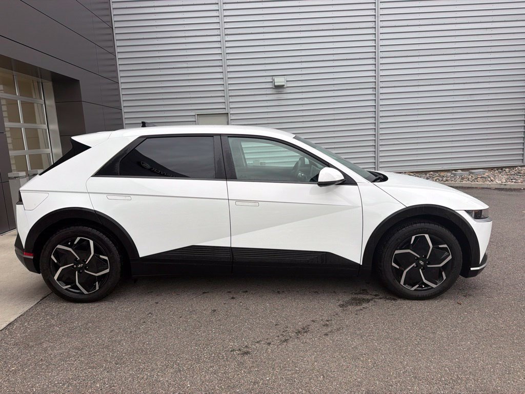 Used 2024 Hyundai Ioniq 5 SEL RWD image 4